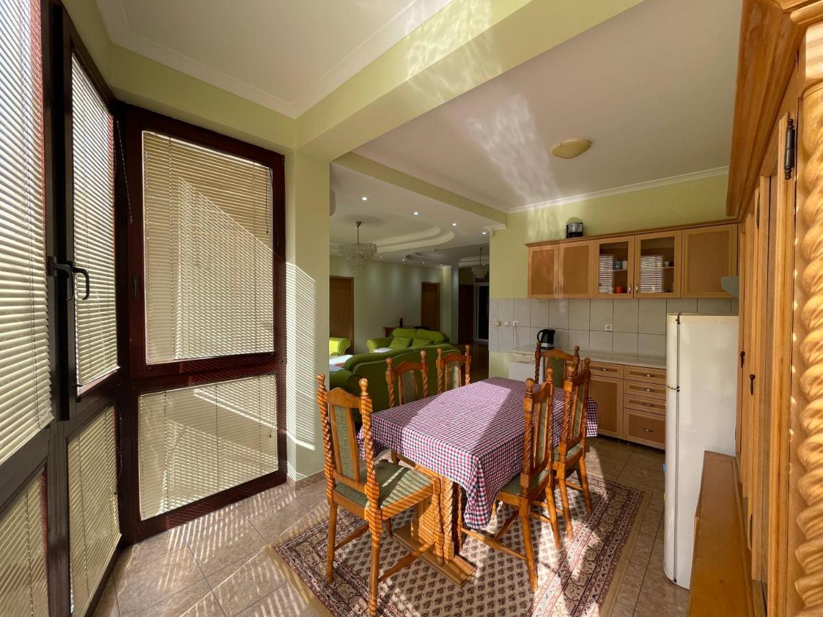 Huge Apartment With A Garden In The City Center Pristina Exterior foto